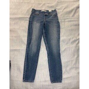 Levis Signature Totally Shaping Jeans Womens 8M (29x30) Pull-on Skinny Med Wash